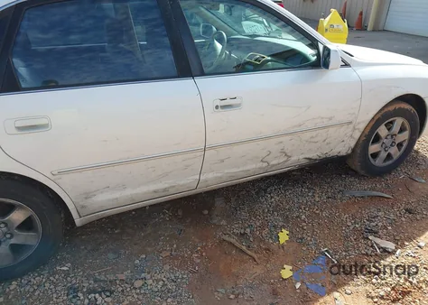 2001 Toyota Avalon Xl z USA, uszkodzony, nr VIN 4T1BF28B31U170819